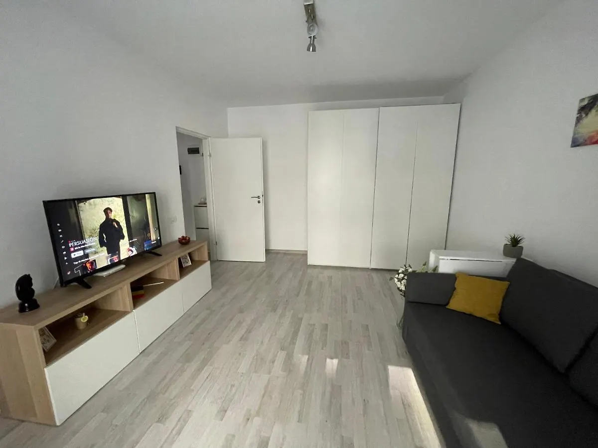 Plaza Luxury Apartment Near Presidential Palace Bucharest