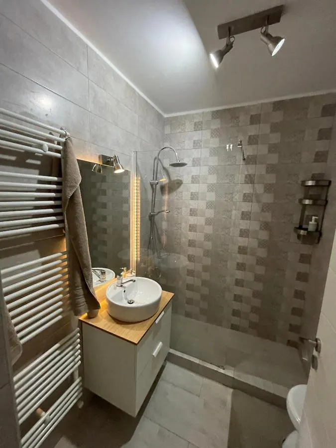 Plaza Luxury Apartment Near Presidential Palace Bucharest