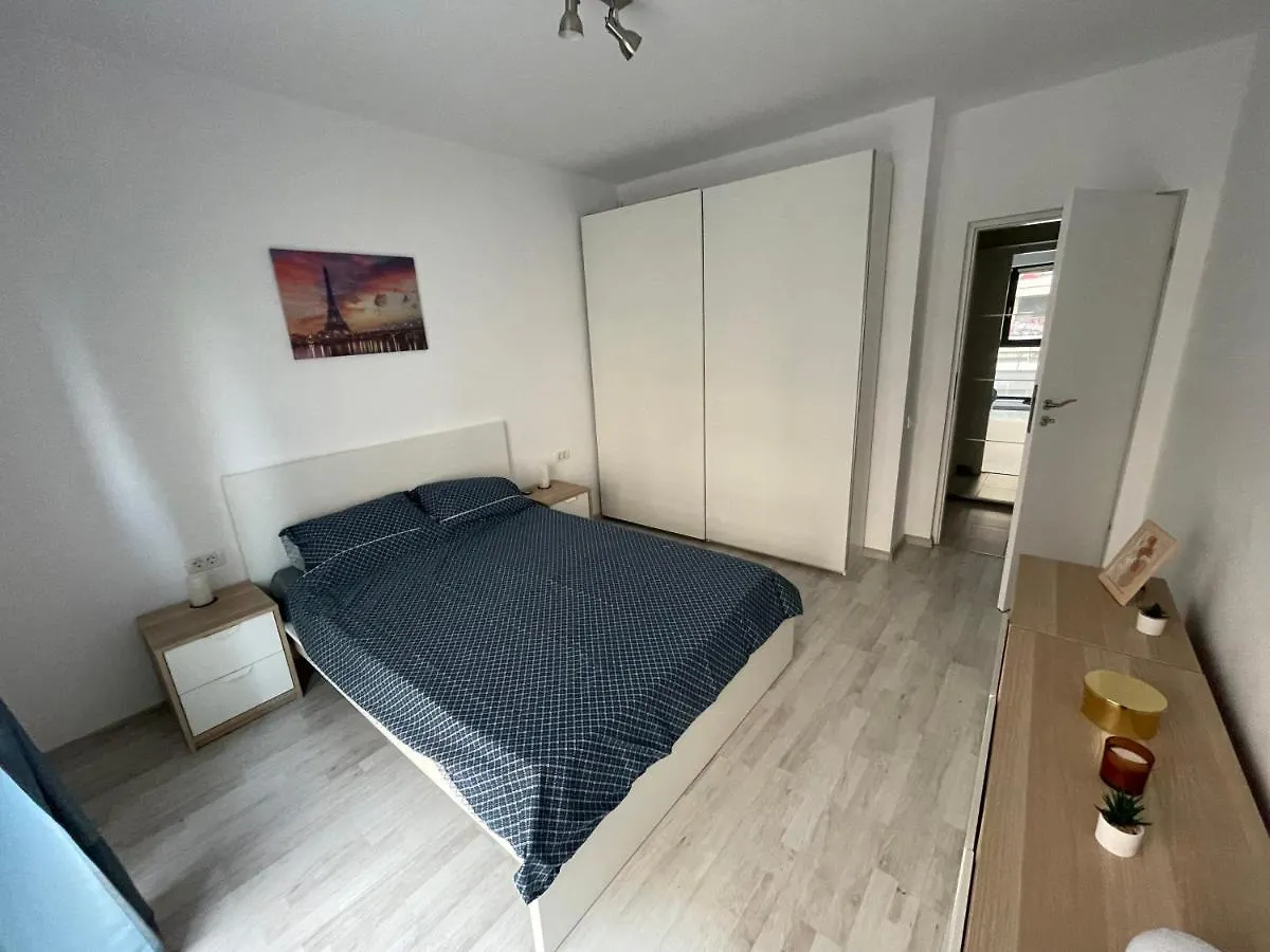 Plaza Luxury Apartment Near Presidential Palace Bucharest